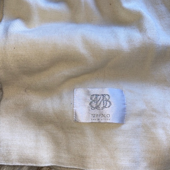 Scarf - Picture 2 of 2